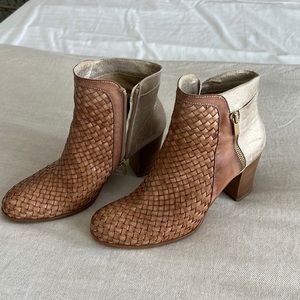 Avitto ankle booties size 38
